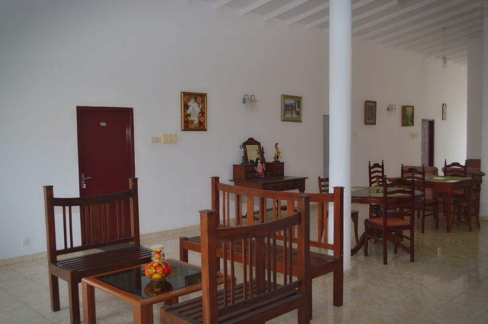 Hotel Empryean Katunayaka Extérieur photo