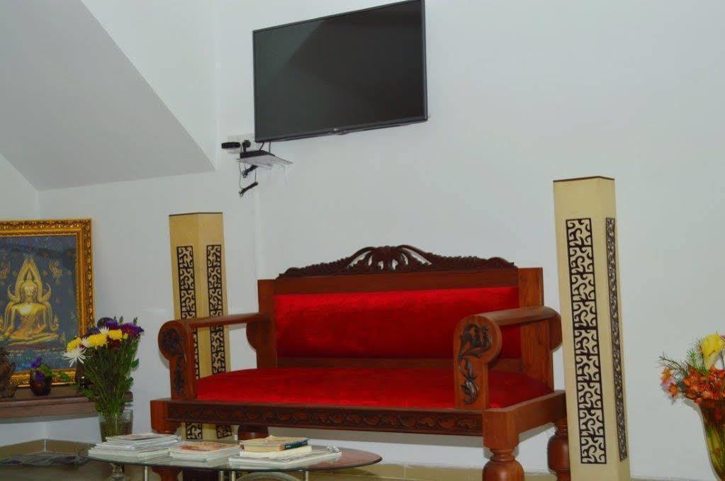 Hotel Empryean Katunayaka Extérieur photo