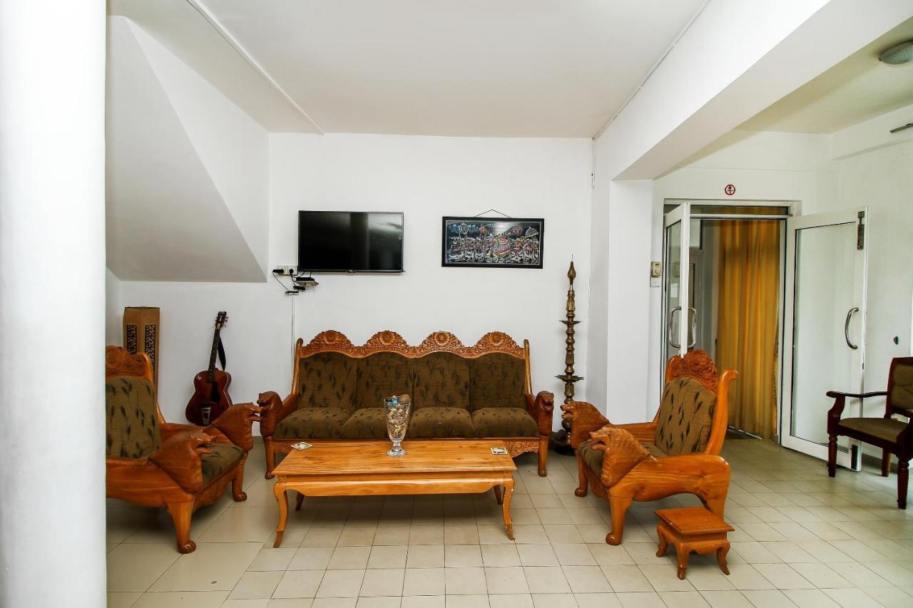 Hotel Empryean Katunayaka Extérieur photo