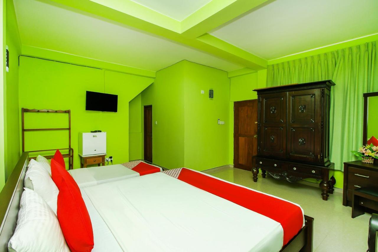 Hotel Empryean Katunayaka Extérieur photo