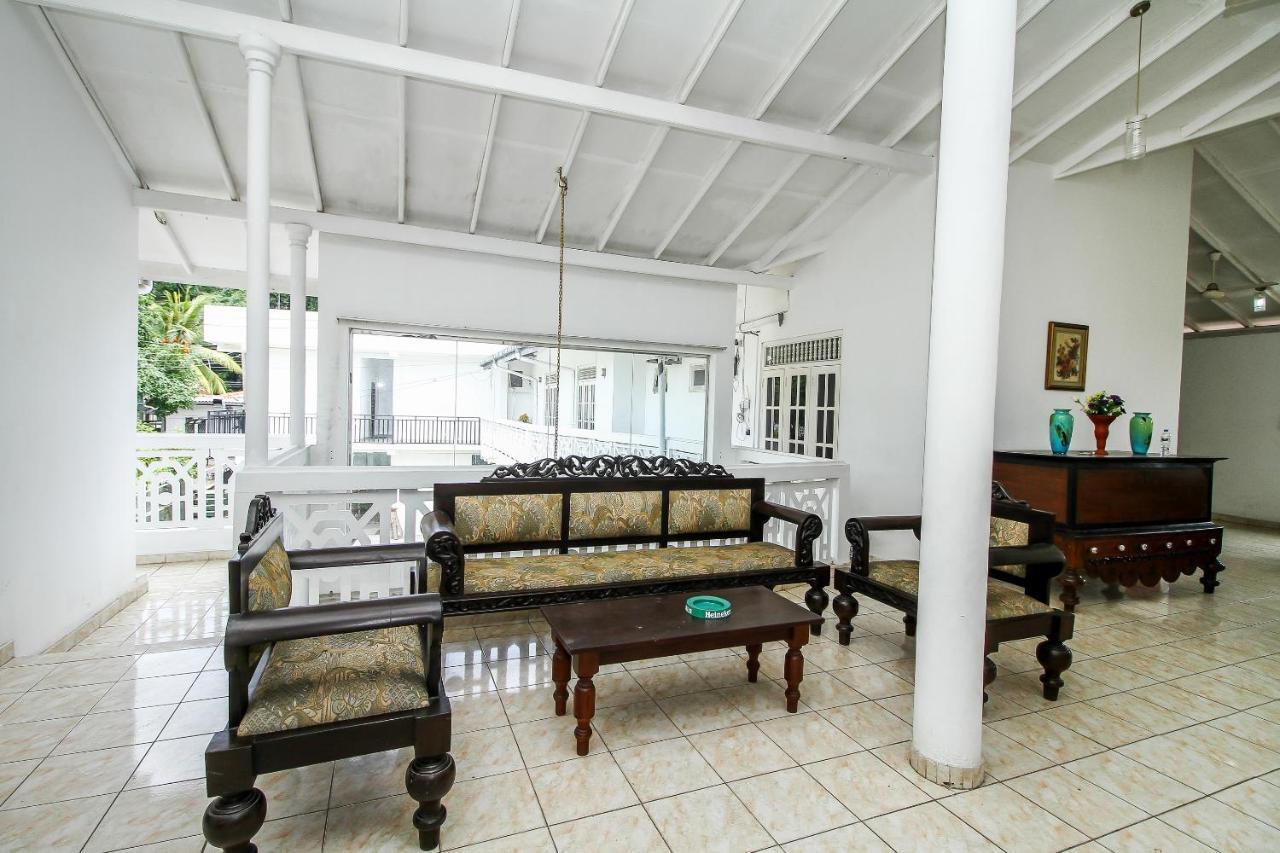 Hotel Empryean Katunayaka Extérieur photo